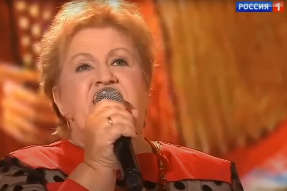 Раиса Антоненко из Брянской области спела на передаче Андрея Малахова