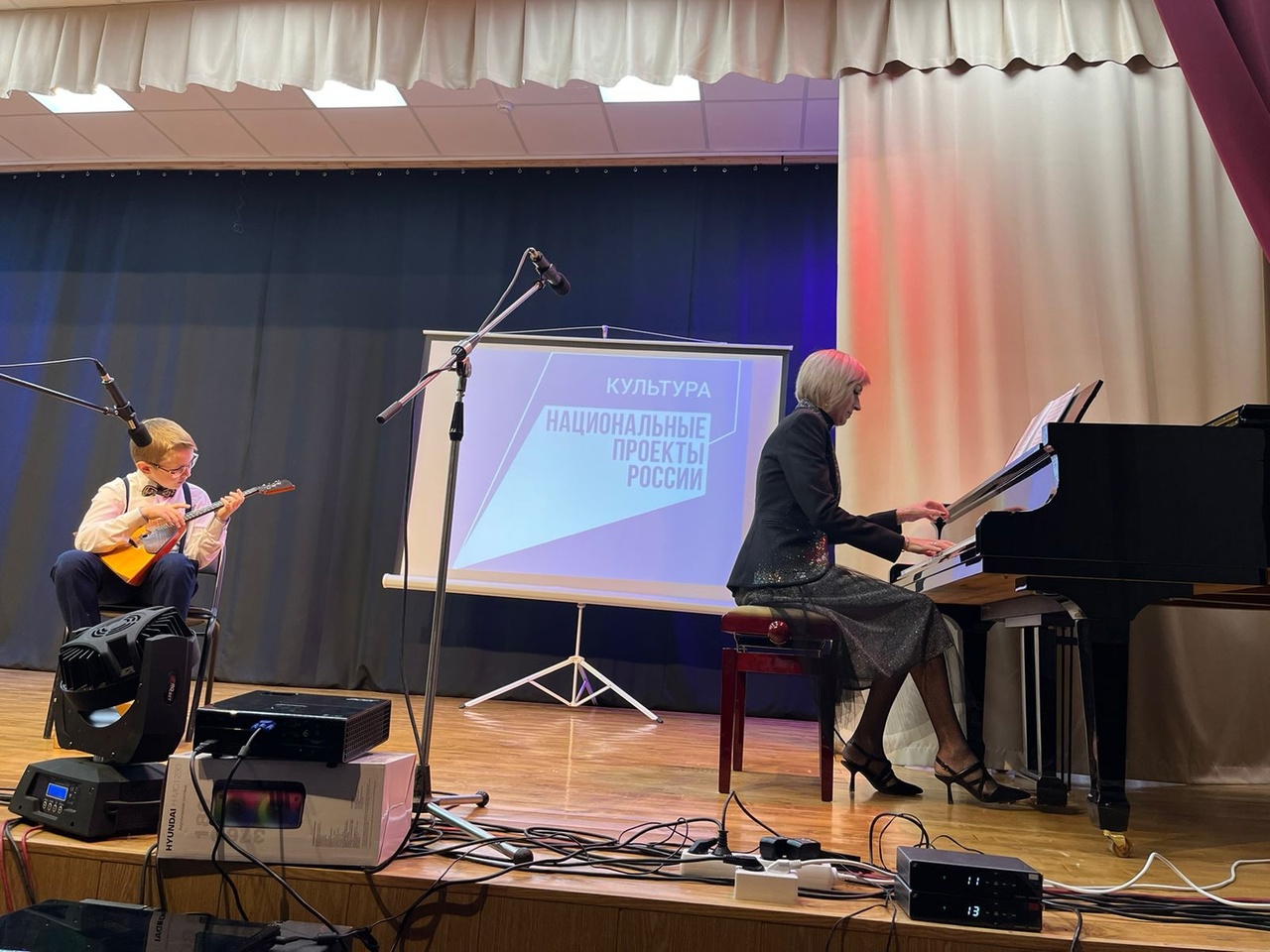 В музыкальной школе Новозыбкова прошла презентация новых инструментов