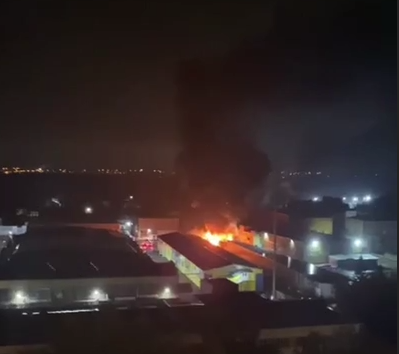 Сильный пожар из-за падения сбитого над Брянском дрона ВСУ попал на видео