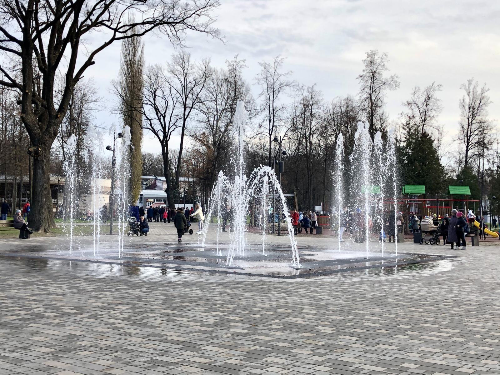 На территории Бежицкого района Брянска идет подготовка к запуску фонтанов