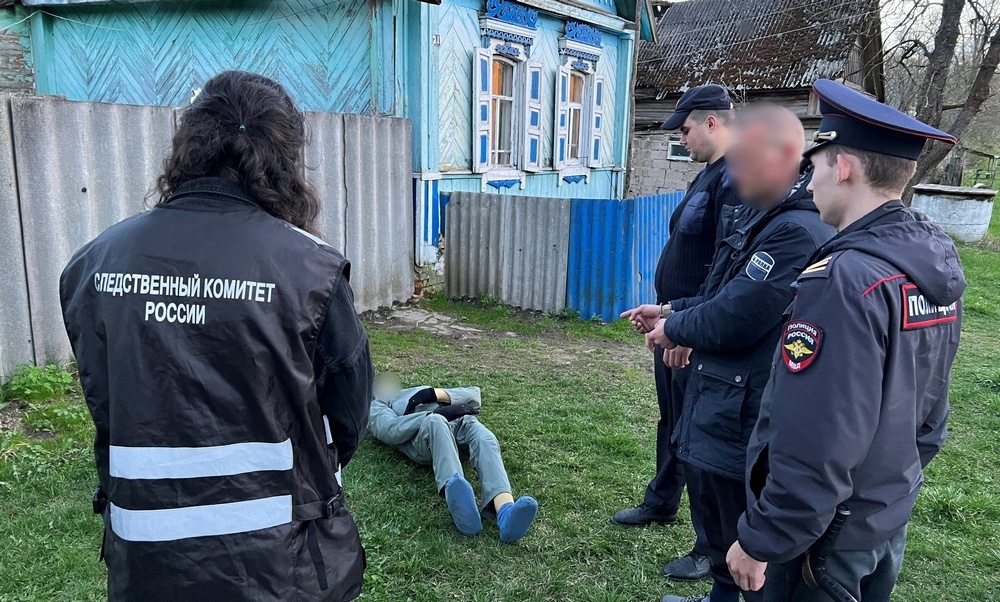 В Злынковском районе мужчина до смерти забил приятеля стулом