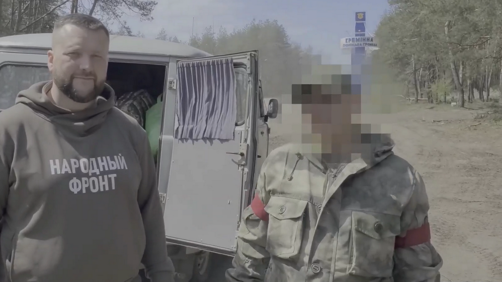 Сопредседатель брянского отделения «Народного фронта» Руслан Егоров передал гуманитарный груз в зону СВО