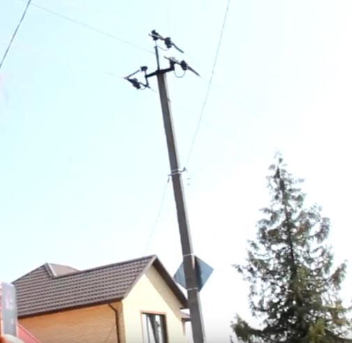 Брянская прокуратура заставила администрацию Навлинского района восстановить освещение на улице Карла Маркса