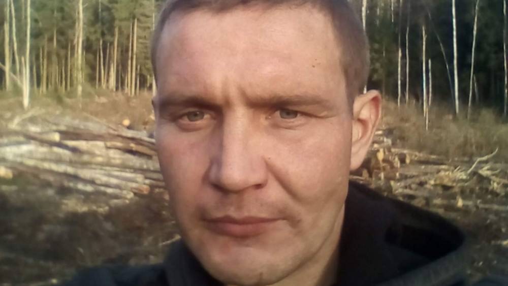 В Клинцах простились с погибшим в ходе СВО брянским военнослужащим Антоном Шкуратовым