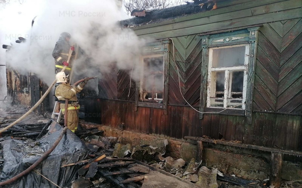 При пожаре под Стародубом погибла 53-летняя женщина