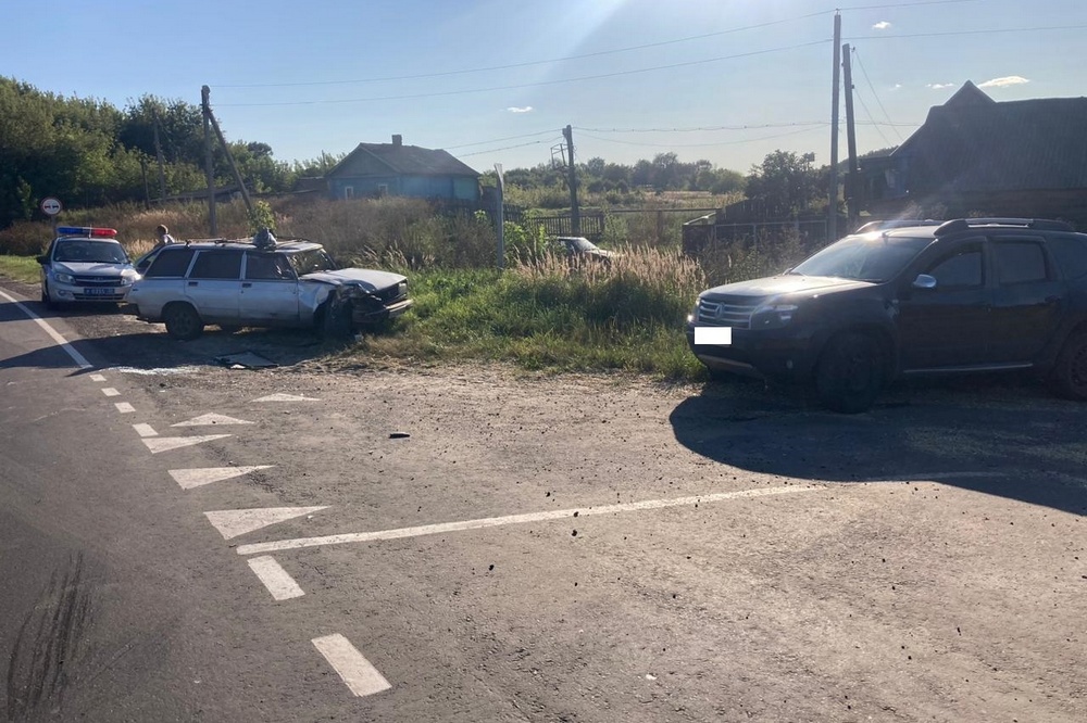 При столкновении машин в селе Рябчевск Трубчевского района ранена пассажирка