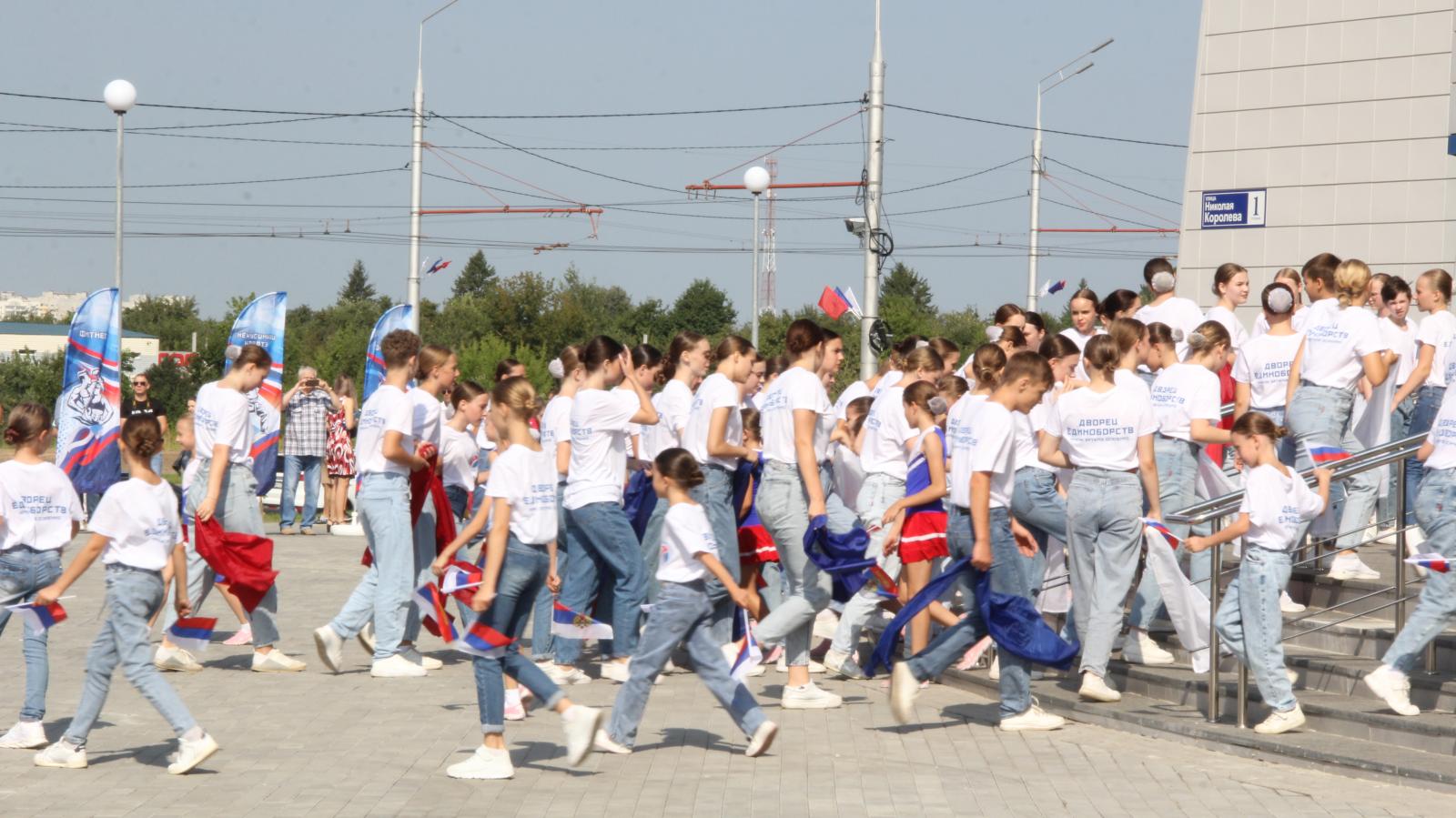В память о погибшем участнике СВО в Брянске прошел легкоатлетический кросс