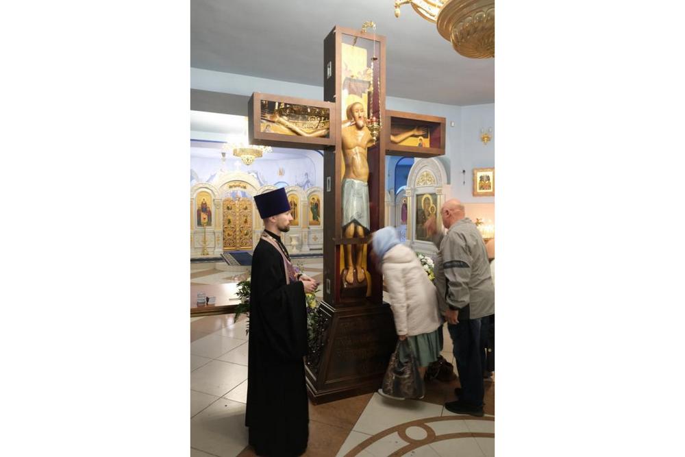 15 сентября в Брянск доставили копию Животворящего Креста Господня