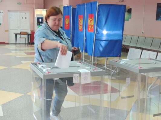 В брянской Путевке заработали избирательные участки