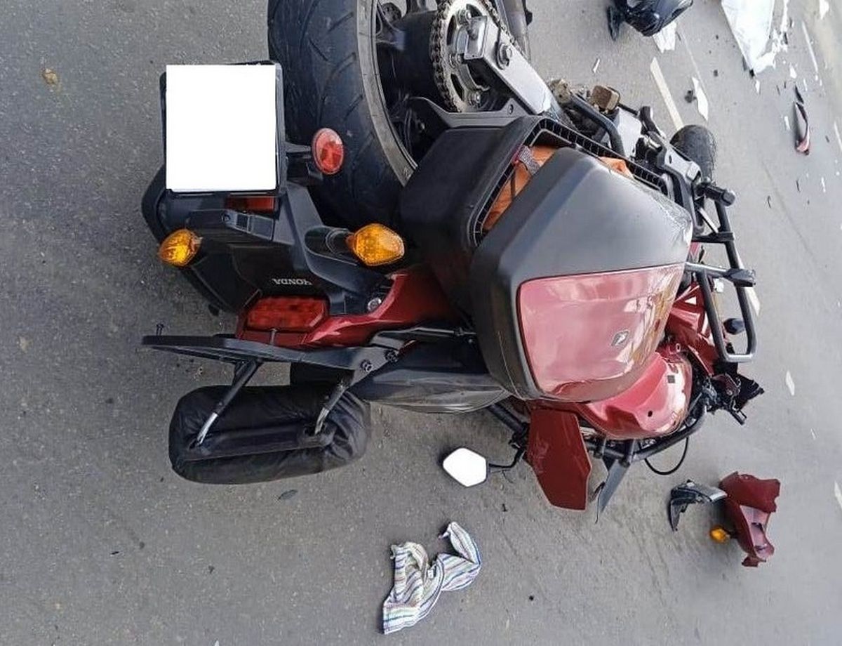 49-летний мотоциклист погиб под колесами КАМАЗа в Клинцовском районе