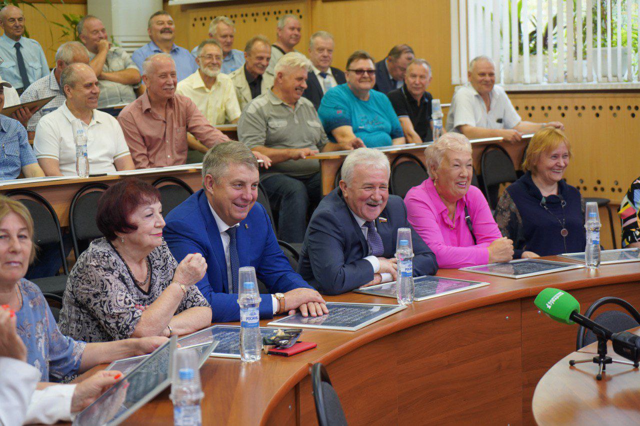 Губернатор Брянской области Александр Богомаз посетил свой родной вуз БГИТУ