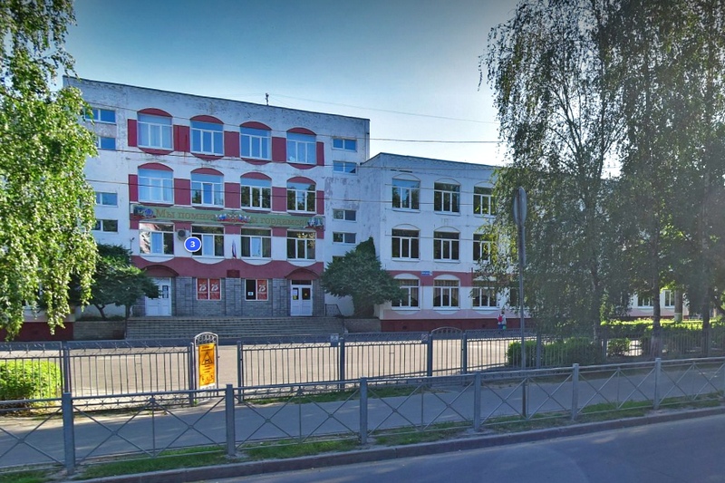 В Брянске эвакуировали людей из гимназии, школ и ТЦ «Мельница»
