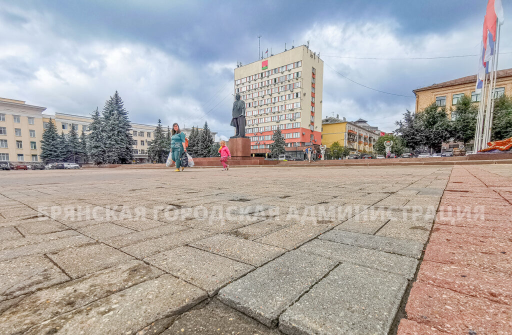 Осенью в Брянске стартует «аккуратный» ремонт площади Ленина