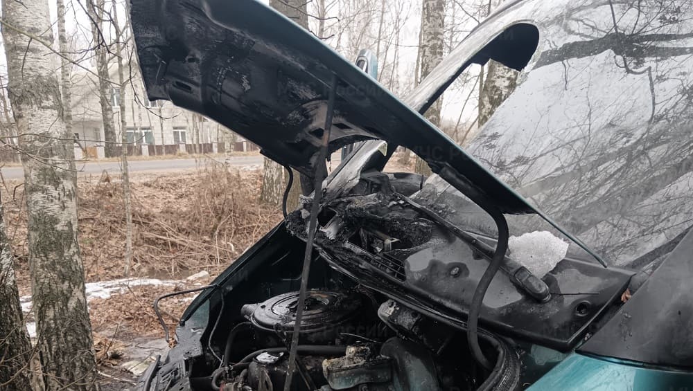 В брянской Злынке сгорел грузовой автомобиль