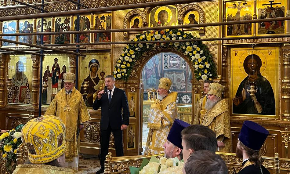 Александр Богомаз поздравил Брянскую епархию с 30-летием