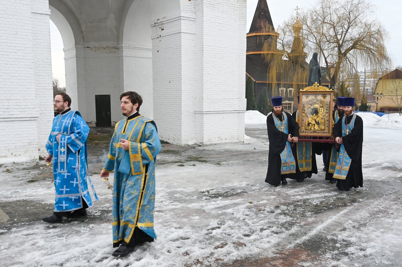 В Брянск доставили святой образ чудотворной Феодоровской иконы Божией Матери
