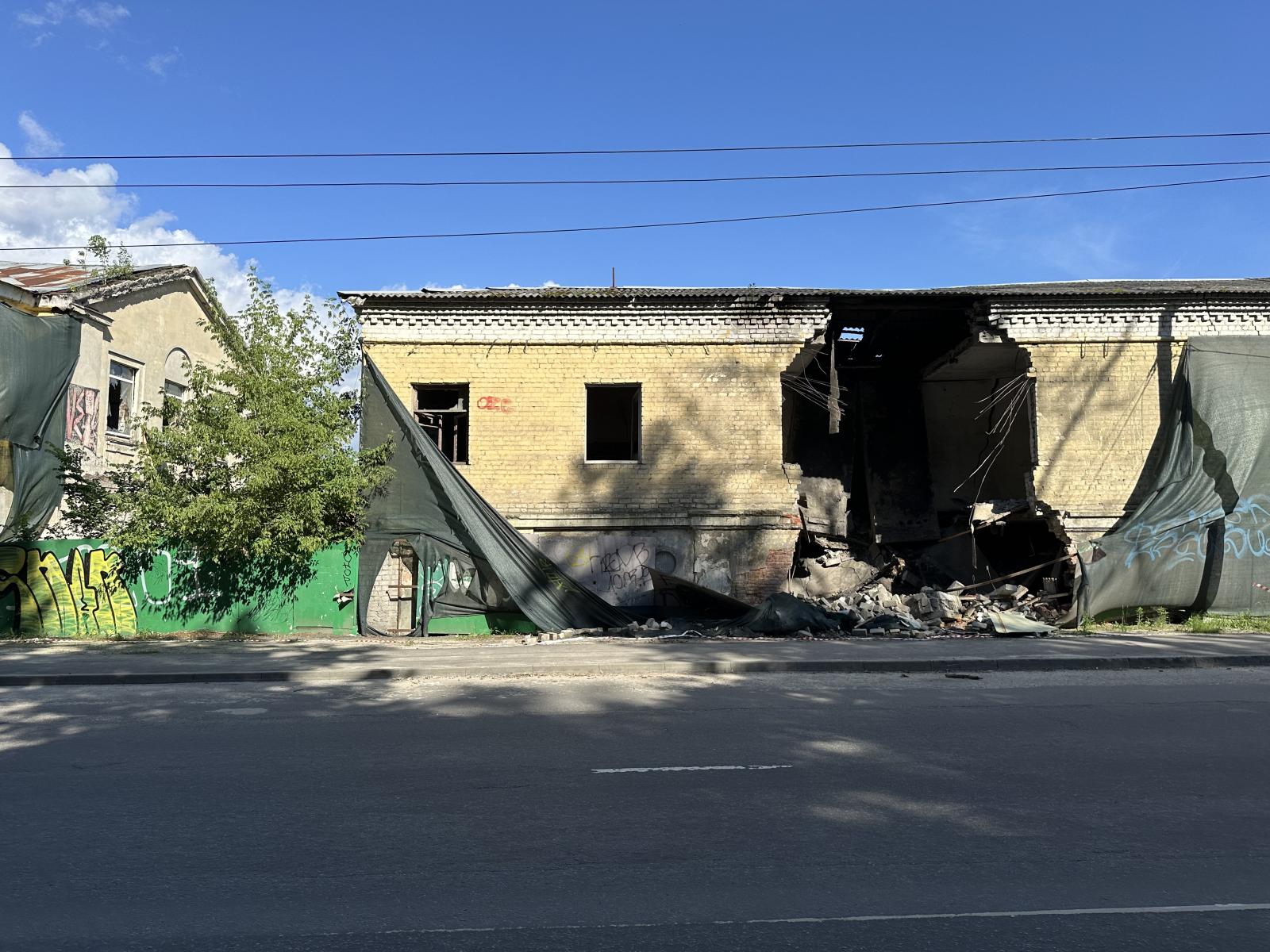 В центре Брянска обрушилось старое здание Дормаша