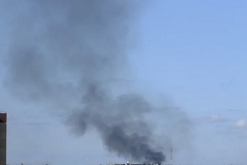 В Володарском районе Брянска снова заметили столб черного дыма