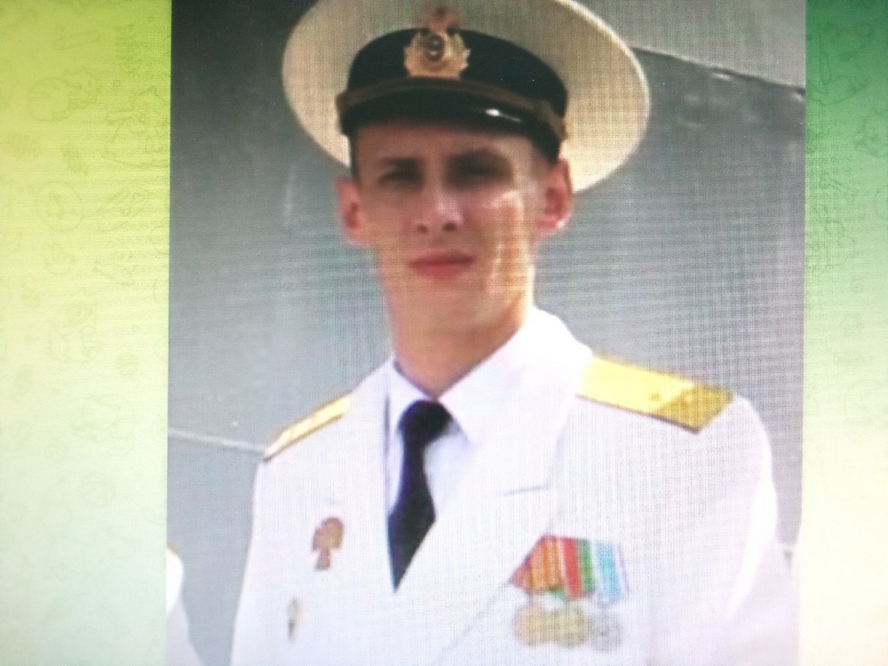 В Севске простились с 34-летним офицером Артуром Бронниковым