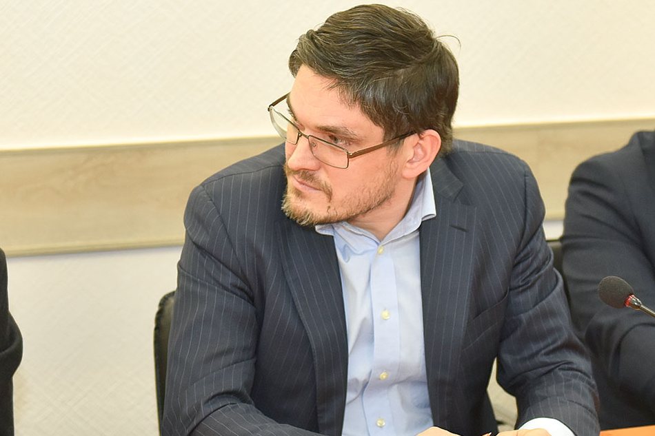 Владимир Чашников спас в Брянске секретаря судебного заседания
