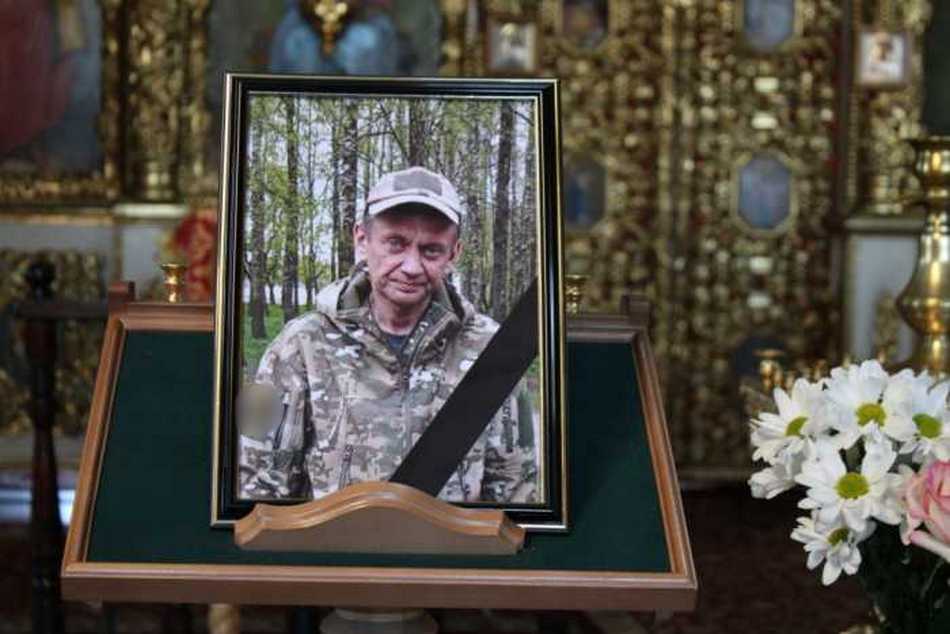 Погибшего в зоне СВО брянца Андрея Маюрова проводили в последний путь