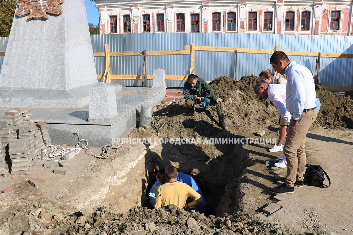 В Брянске торжественно перезахоронили останки Игната Фокина