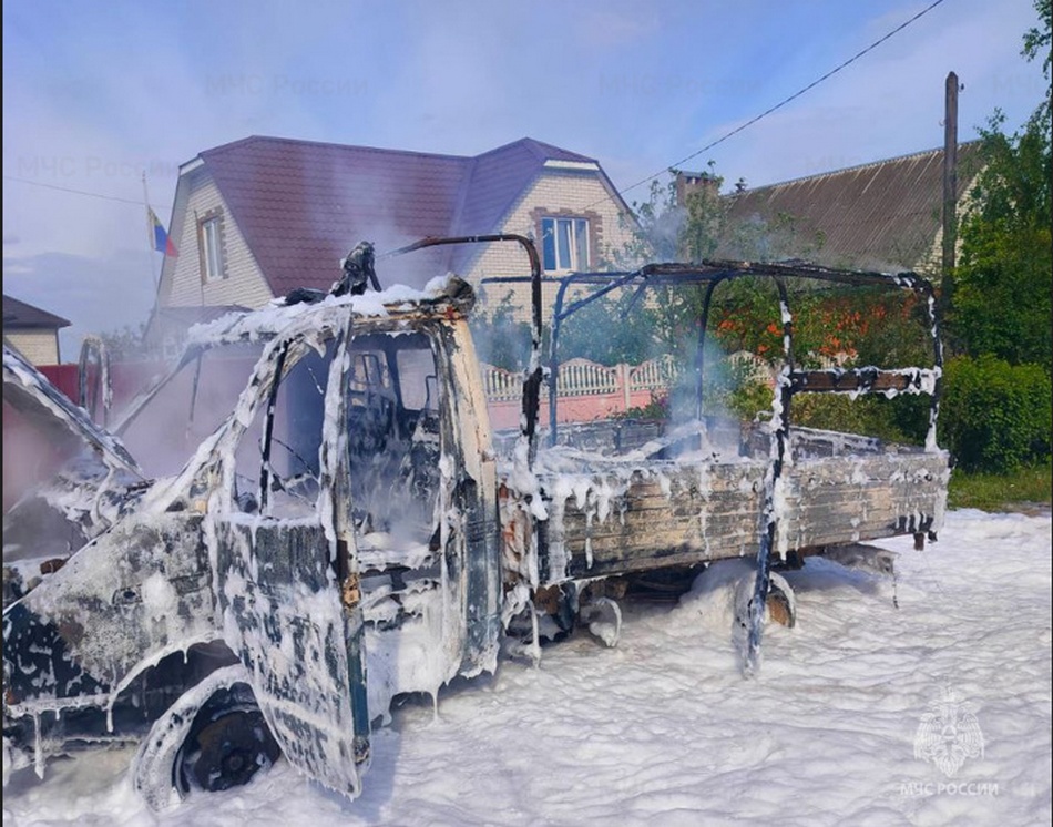 В Бордовичах сгорел грузовой автомобиль