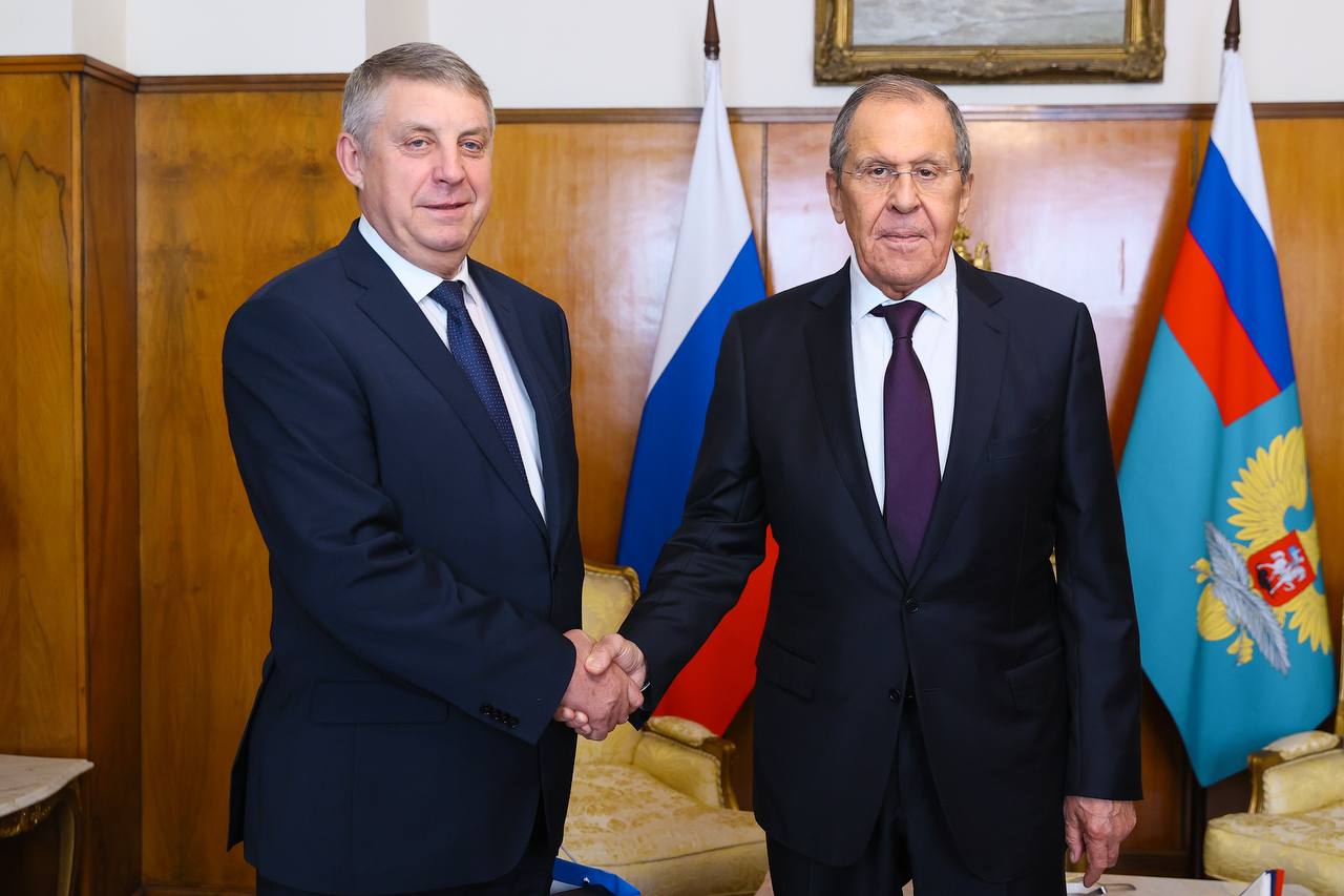 Александр Богомаз провел рабочую встречу с министром иностранных дел Сергеем Лавровым