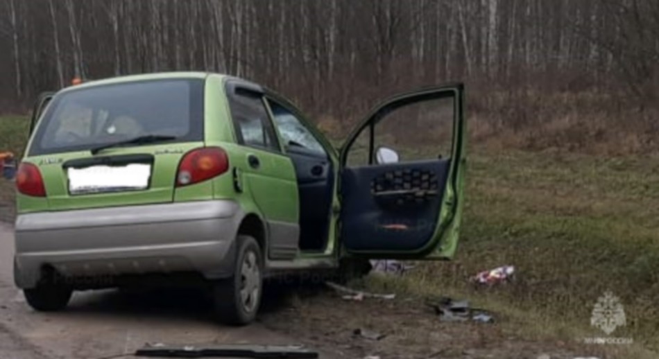 Пострадавшего в ДТП под Унечей пришлось вырезать из машины