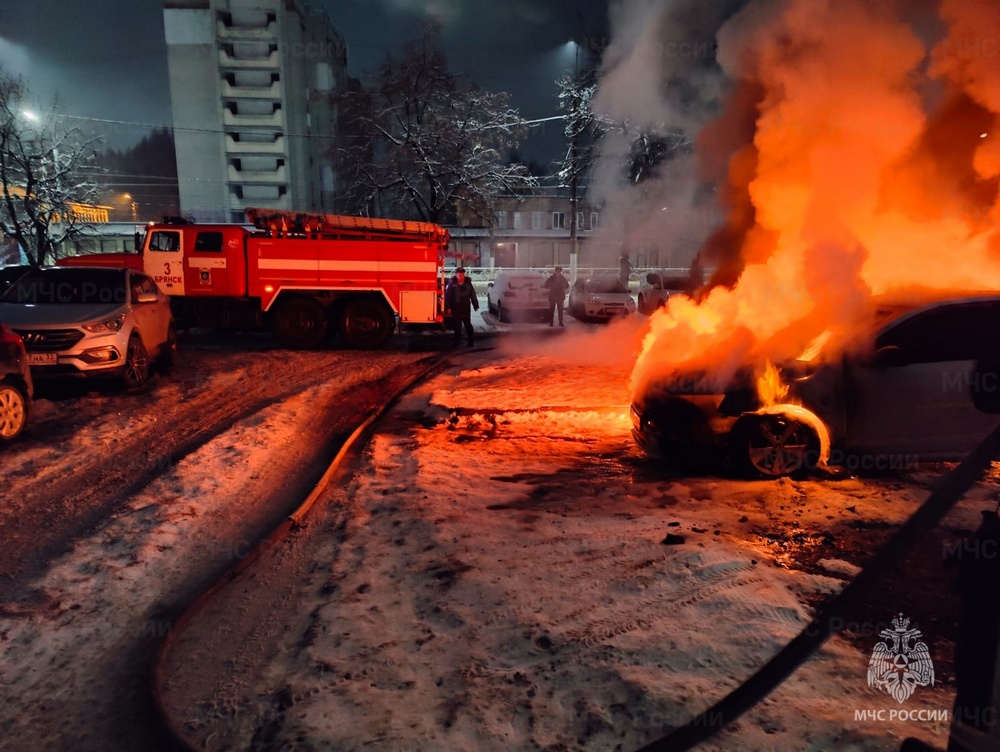 В Брянске на проспекте Московском сгорел автомобиль