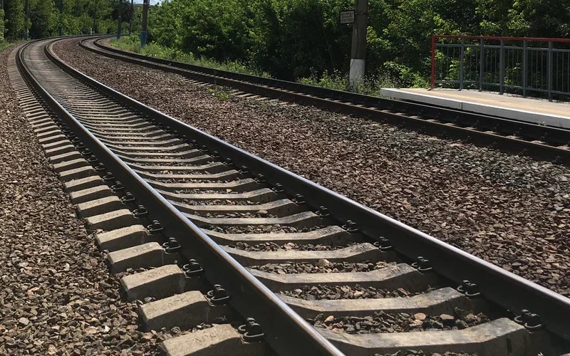 Под колесами поезда в Брянске погибла женщина