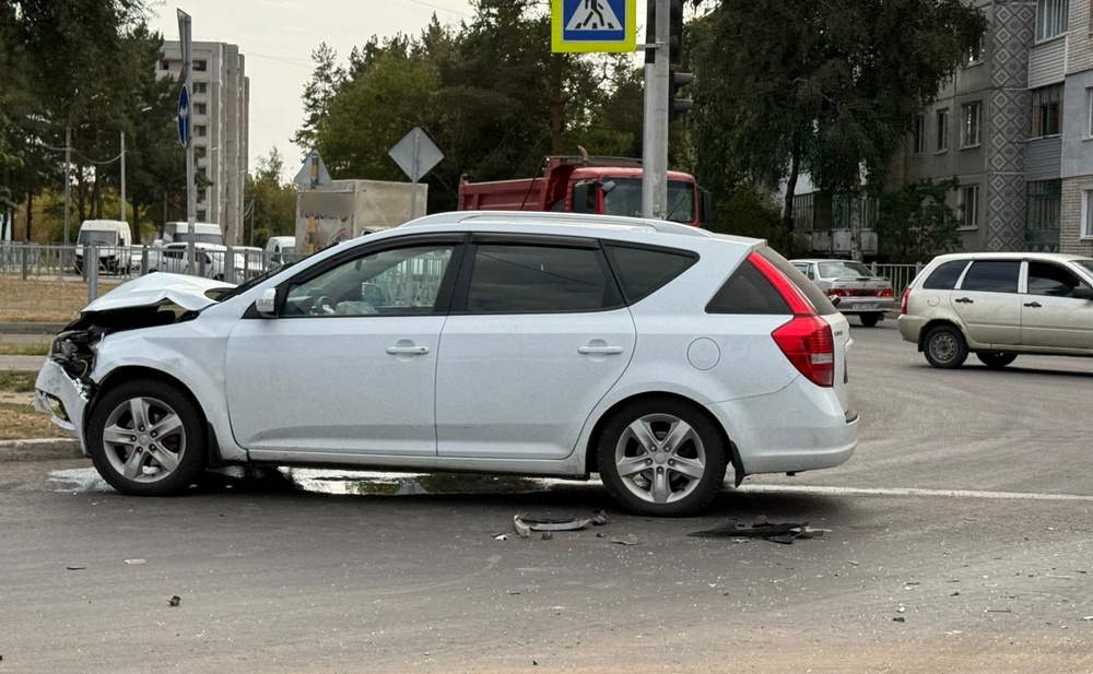 В ДТП на проспекте Московском в Брянске ранена девушка