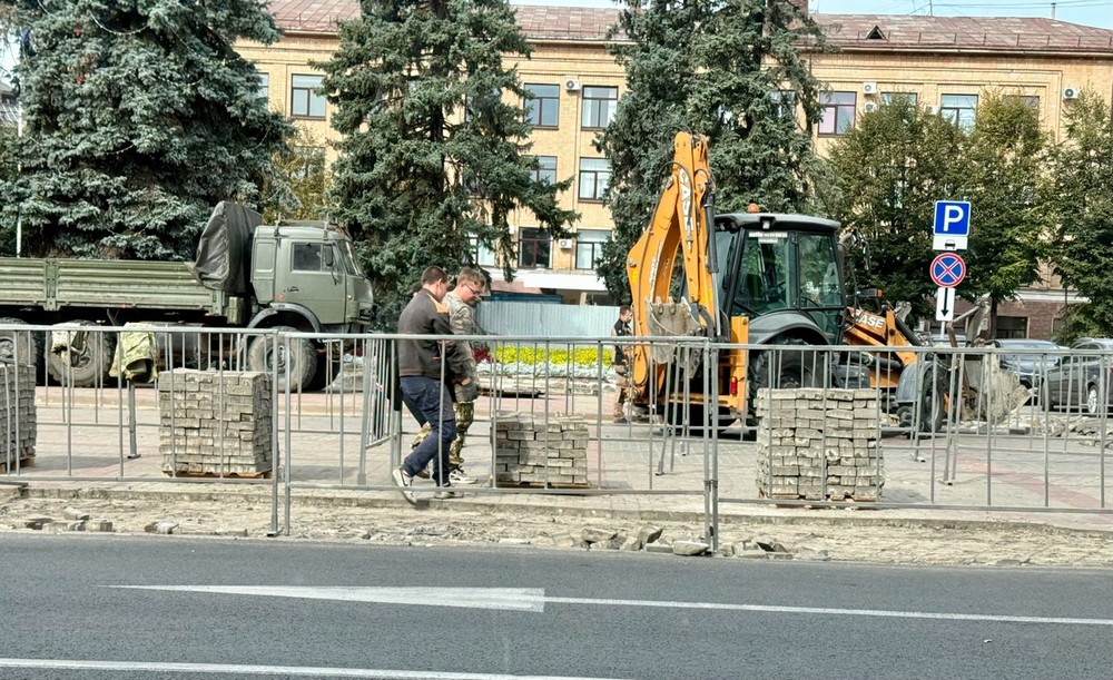 Расположенную в центре Брянска площадь Ленина украсит уральская плитка