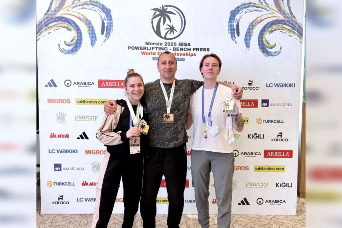 Брянцы завоевали первые места на ЧМ по пауэрлифтингу среди незрячих