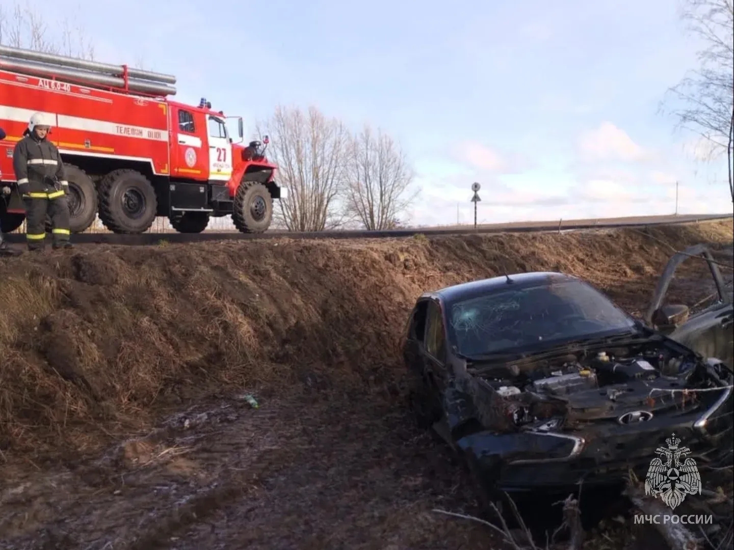 В Красногорском районе Брянщины пожарные устранили последствия автомобильной аварии