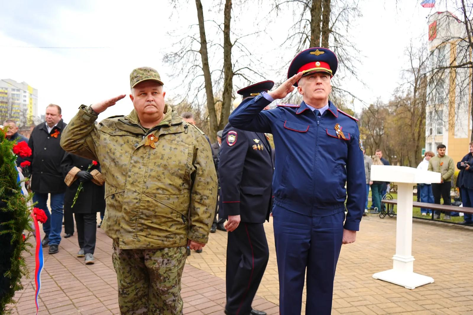 Сергей Старов из СУ СК России по Брянской области почтил память жертв трагедии на Чернобыльской АЭС