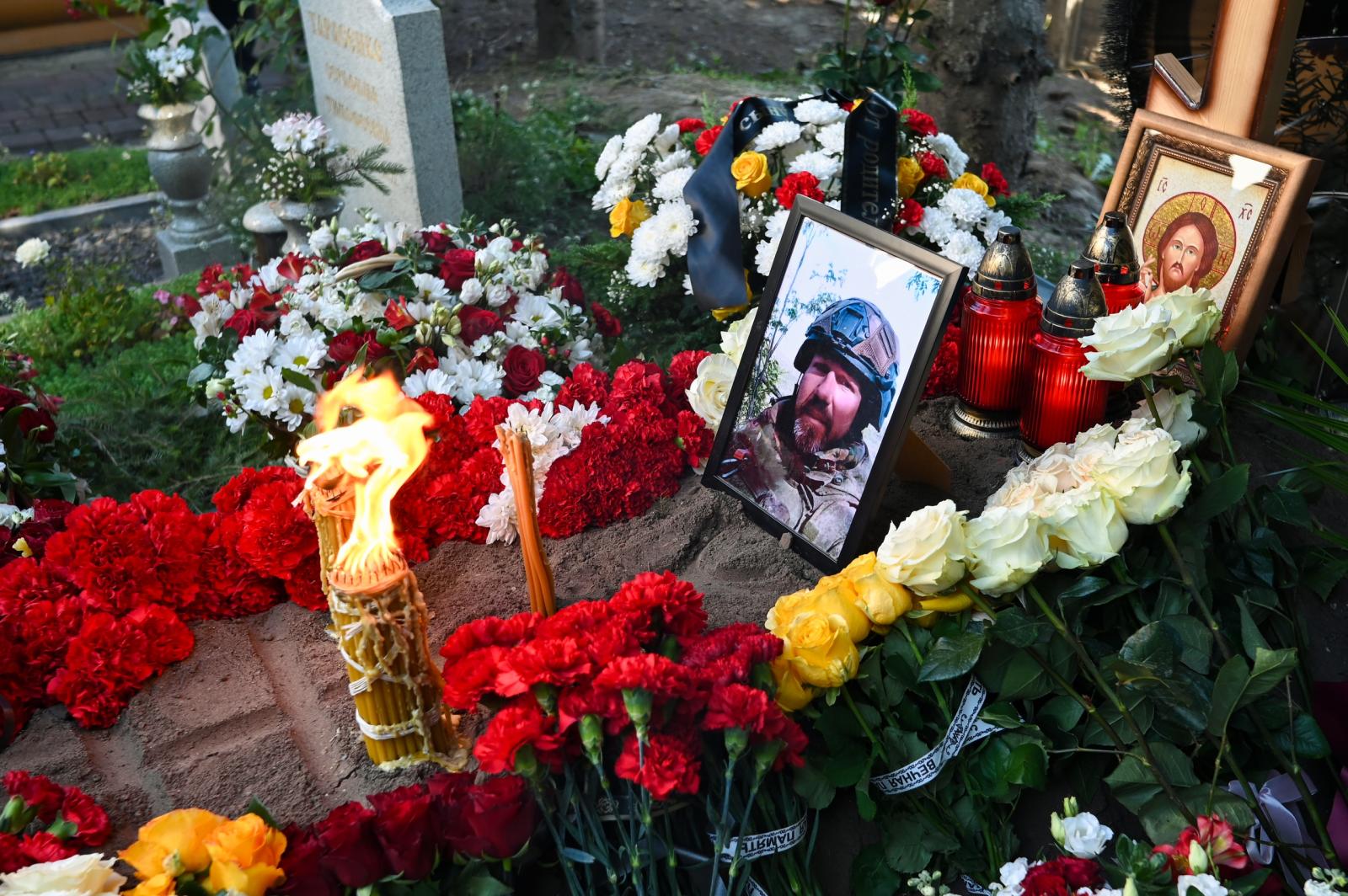 В Брянском кафедральном соборе во имя Св. Троицы 22 сентября состоялось отпевание бойца СВО Евгения Азаркина