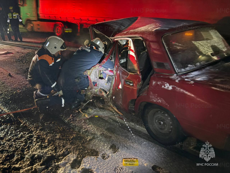 Вчера брянским специалистам пришлось устранять последствия автоаварии под Карачевом