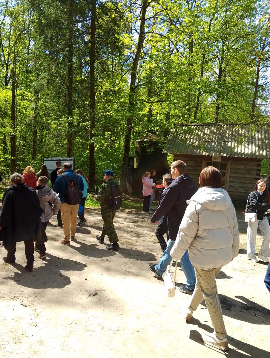 Партизанская поляна подарила брянцам бесплатную экскурсию в День Победы