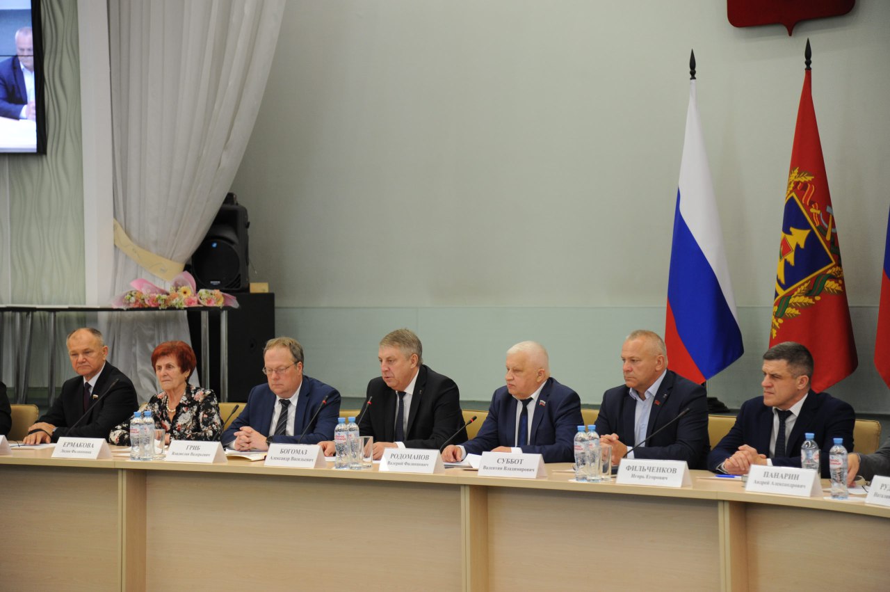 В Брянск приехал замсекретаря Общественной палаты России Владислав Гриб
