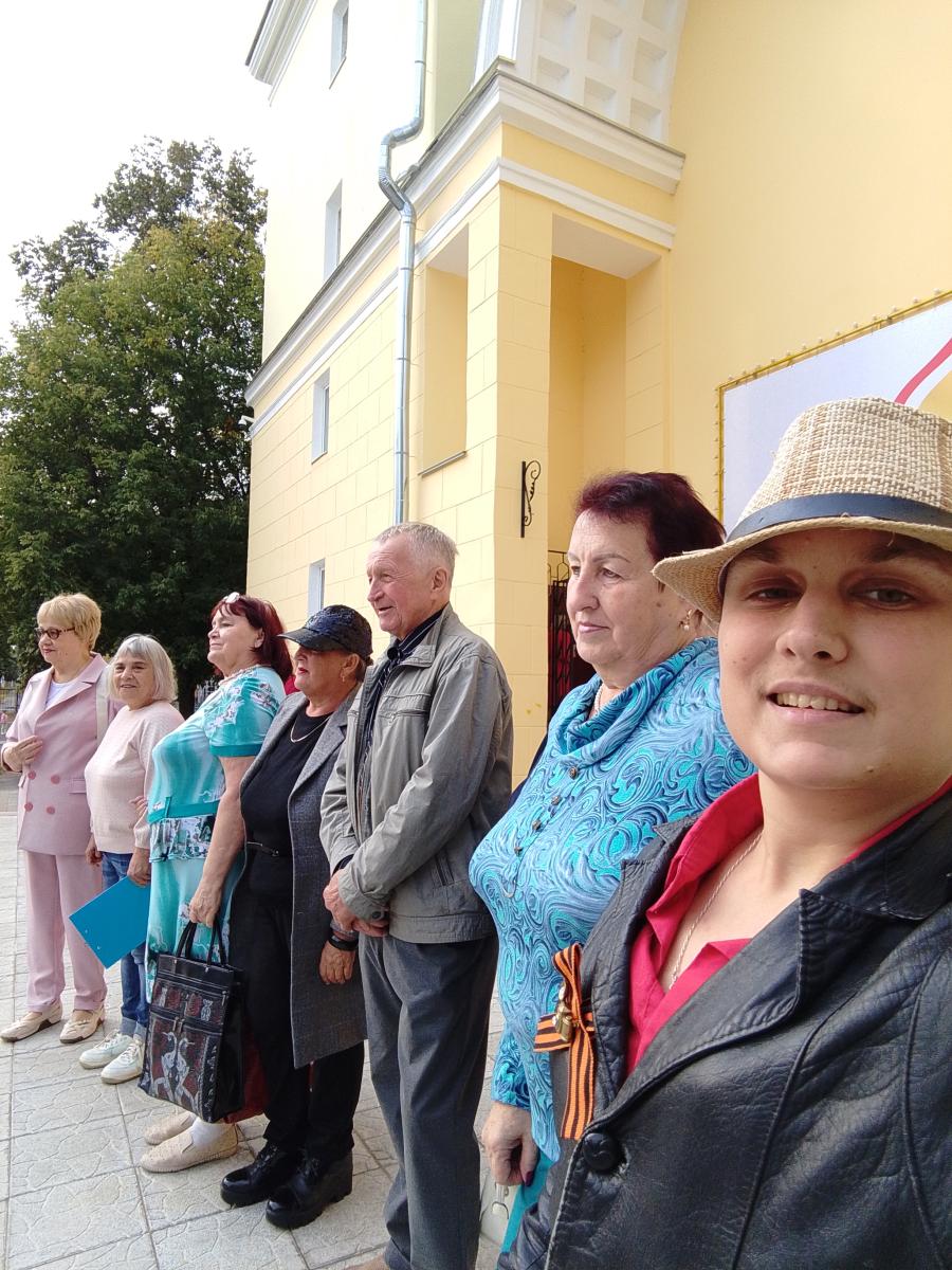 Литературно-музыкальный клуб «Лира» подарил брянцам поэтический вечер 17 сентября