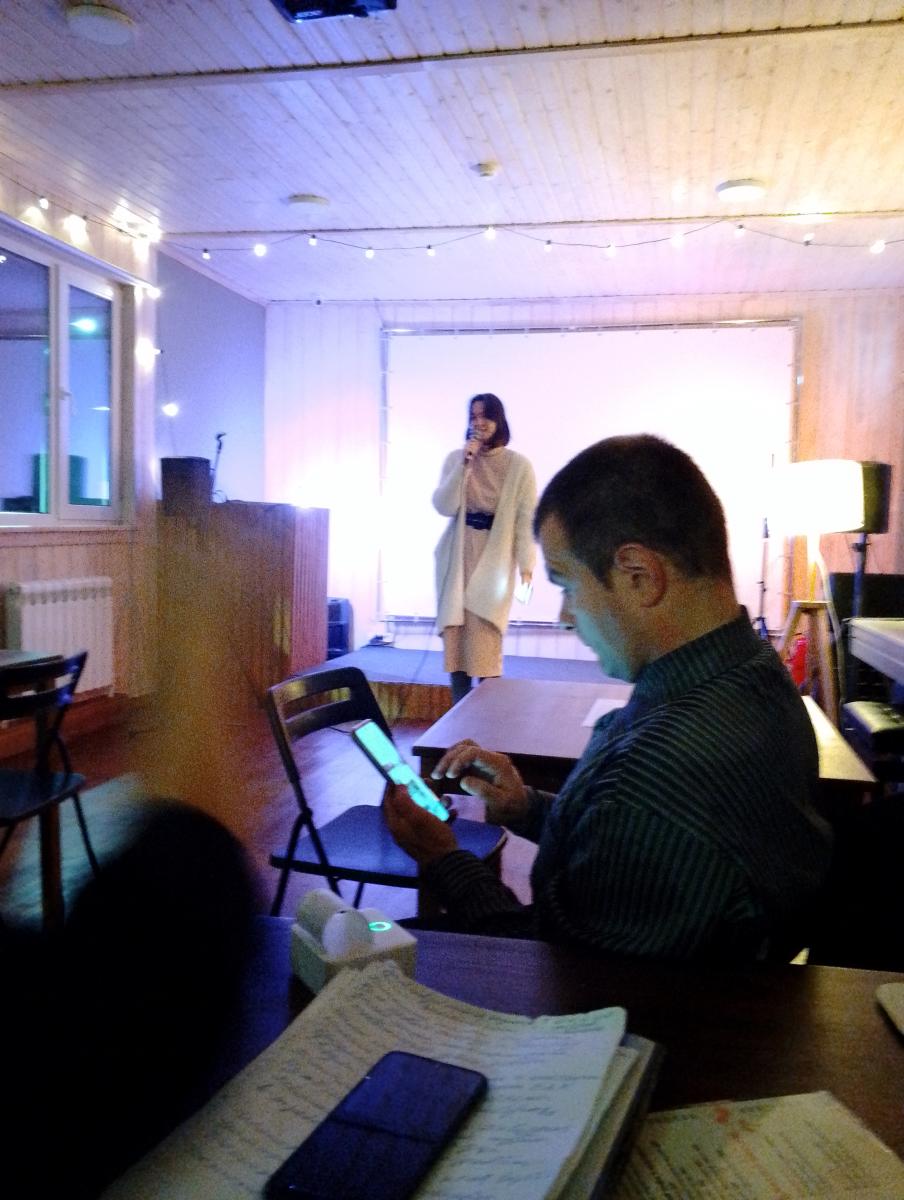 Брянские поэты сегодня устроили «Откровения» со слушателями накануне Дня народного единства