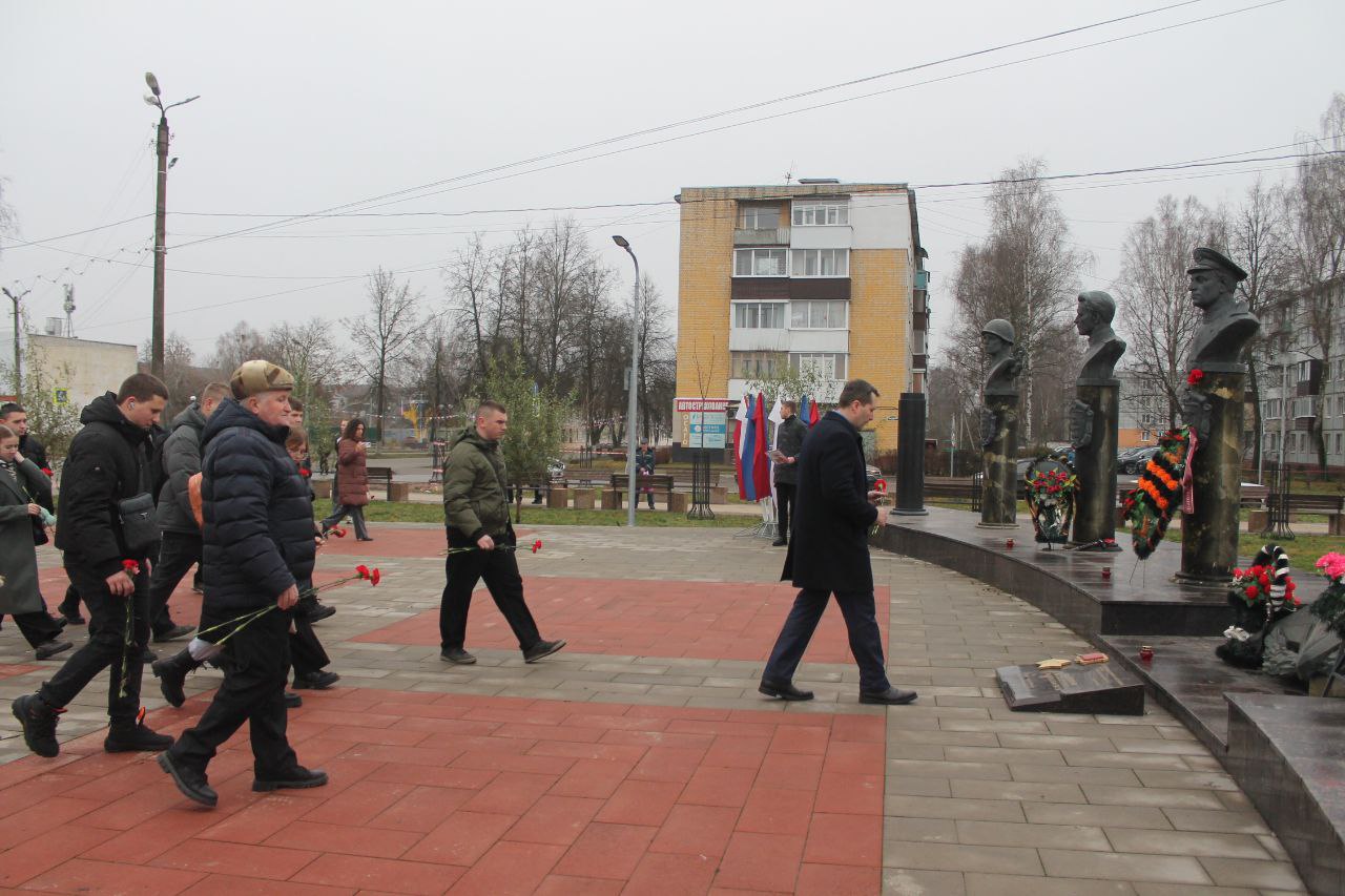 Брянщина отмечает День Неизвестного Солдата