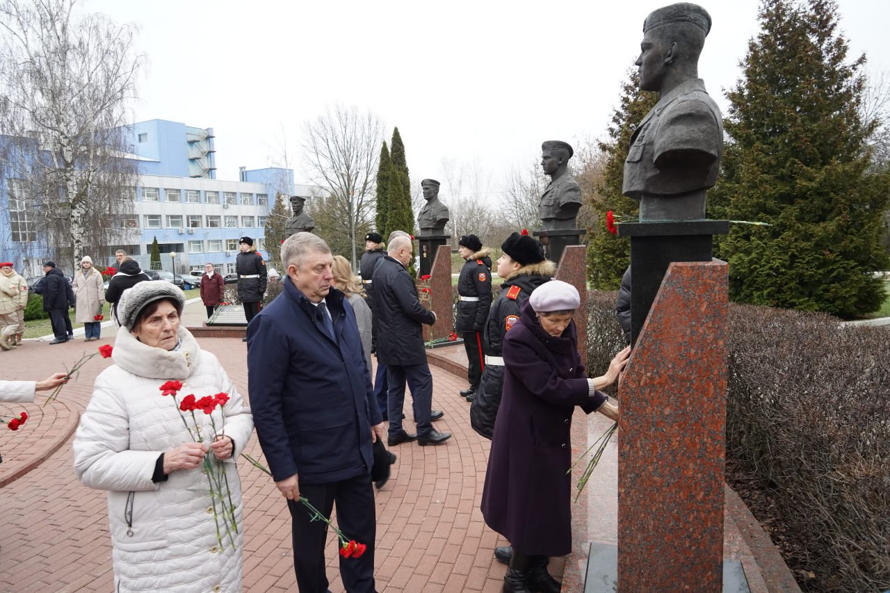 Брянщина сегодня отметила День Героев Отечества