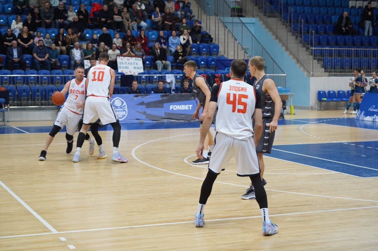 Сегодня состоялся баскетбольный турнир с участием брянской «Десны»