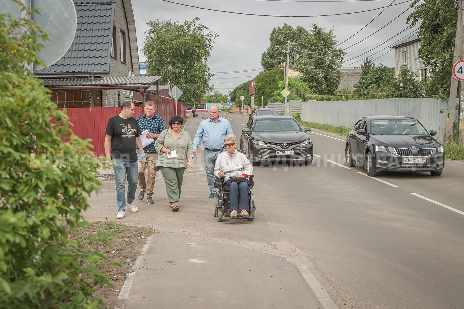 На ул. Куйбышева возле диспансера организовали удобную парковку