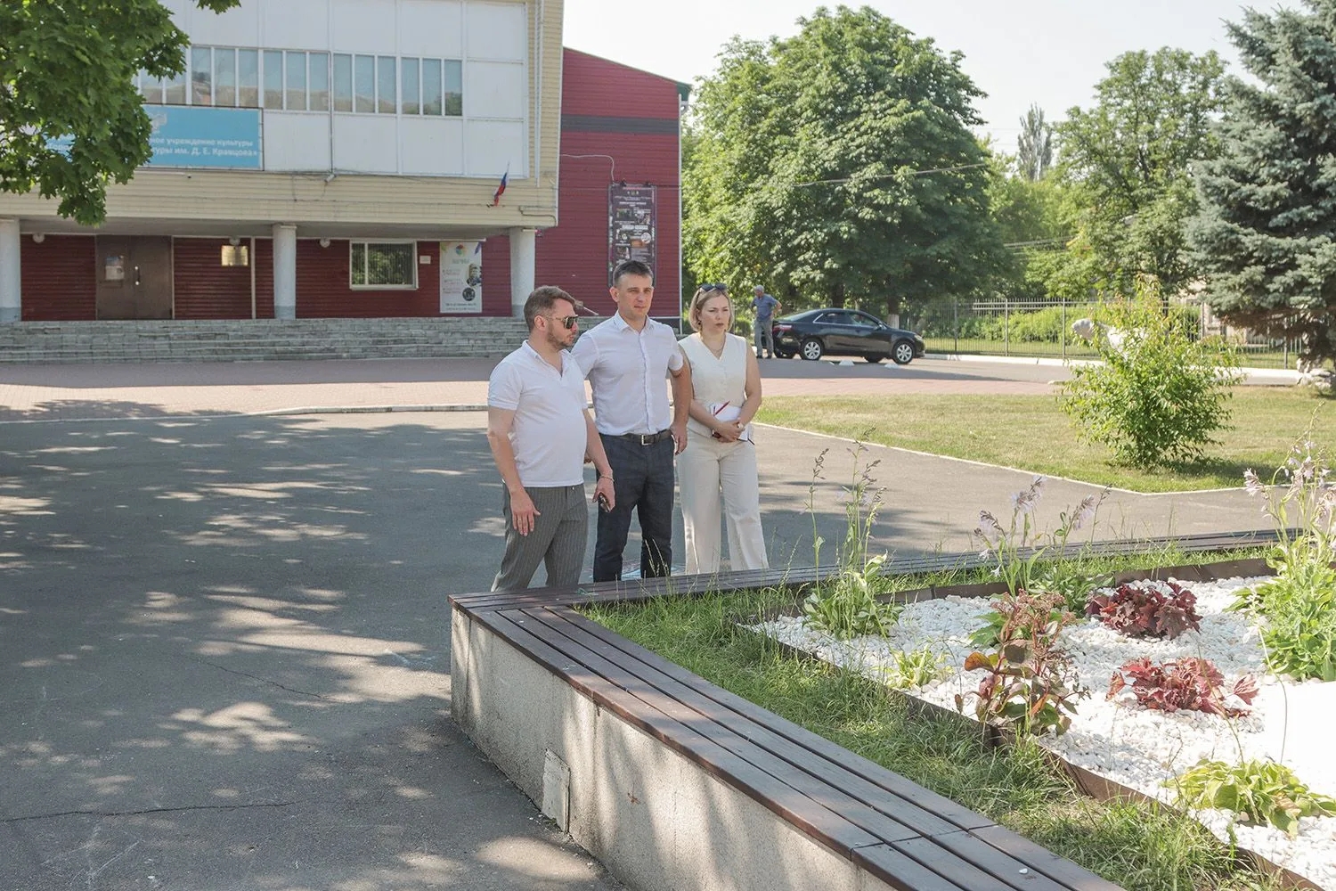 В Володарском районе скоро откроется «Семейный» сквер, главной изюминкой которого станет «Дерево любви».