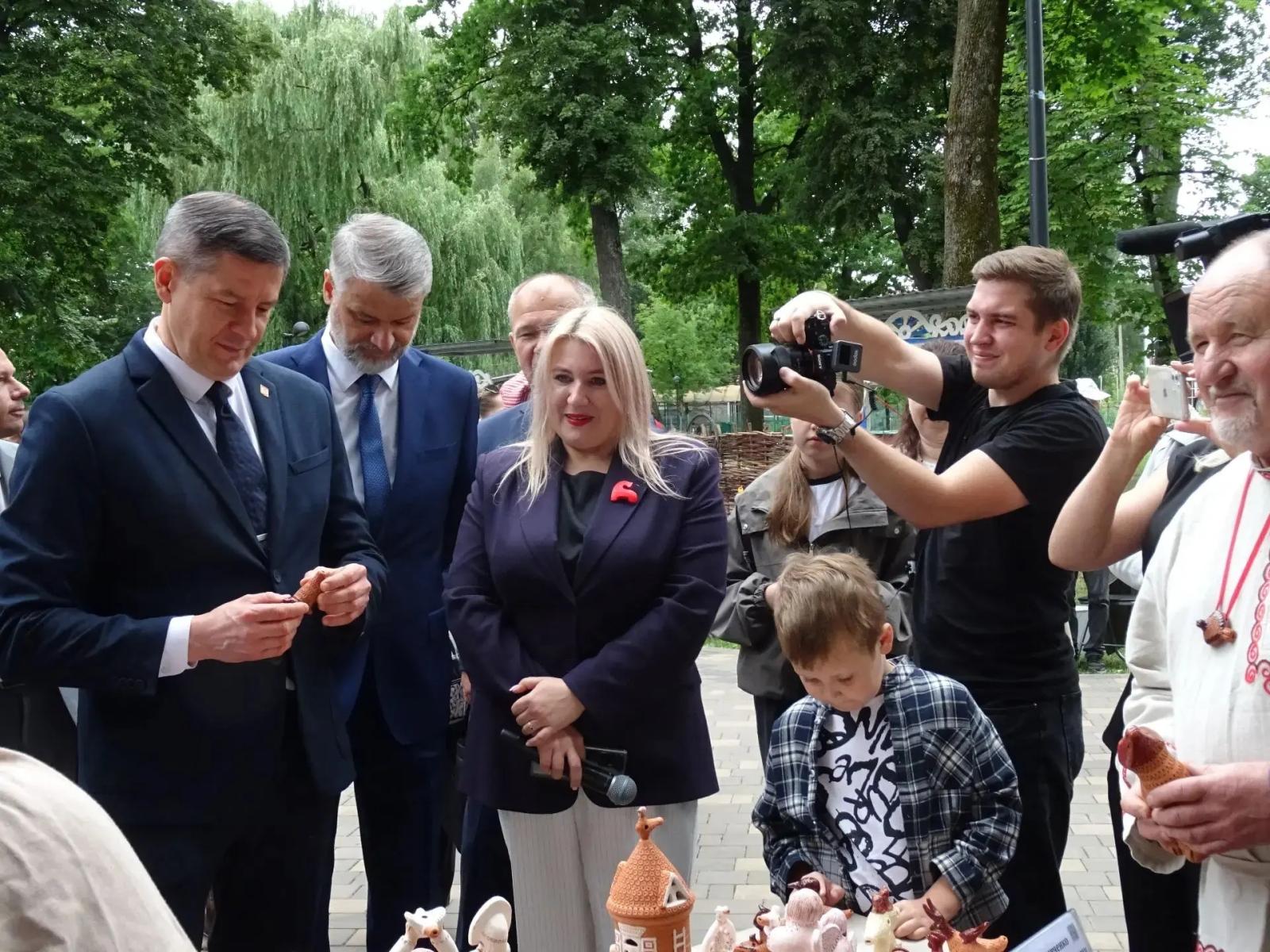 В Майском парке состоялись мероприятия по случаю 82-летия Брянской области