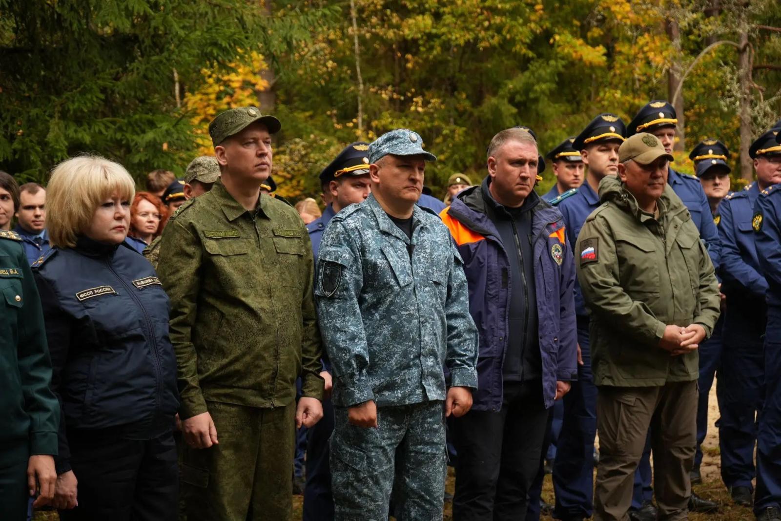 В Брянской области восстановили очередную партизанскую землянку