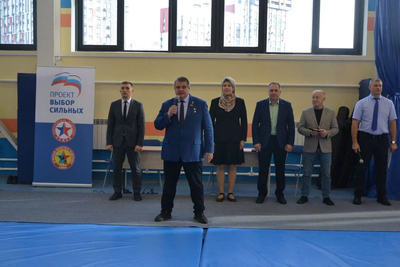 В Брянске стартовало открытое первенство по самбо